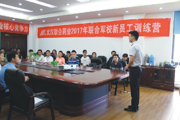 ׯ�к���ַ��У��Ա��ѵ��Ӫ